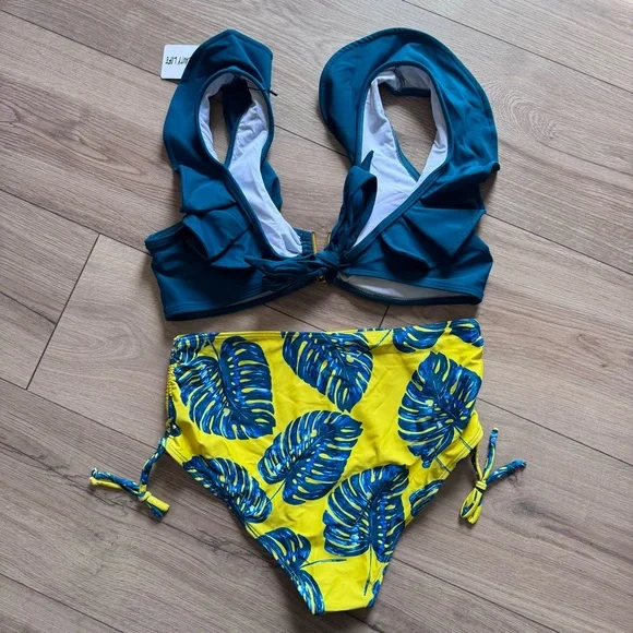 Sporlike Flounce Ruffle High Waisted Bikini Medium - Picture 7 of 7